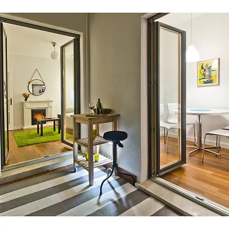 Boutique City Center View Apartment *