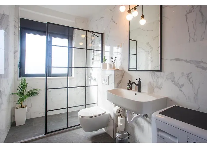 Boutique City Center View